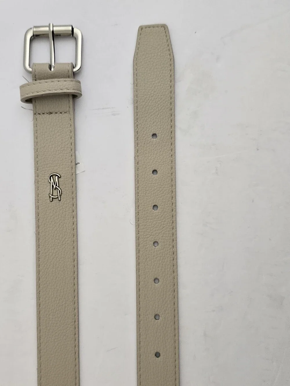 STEVE MADDEN size XL Faux Leather Fashion Logo Belt Cream